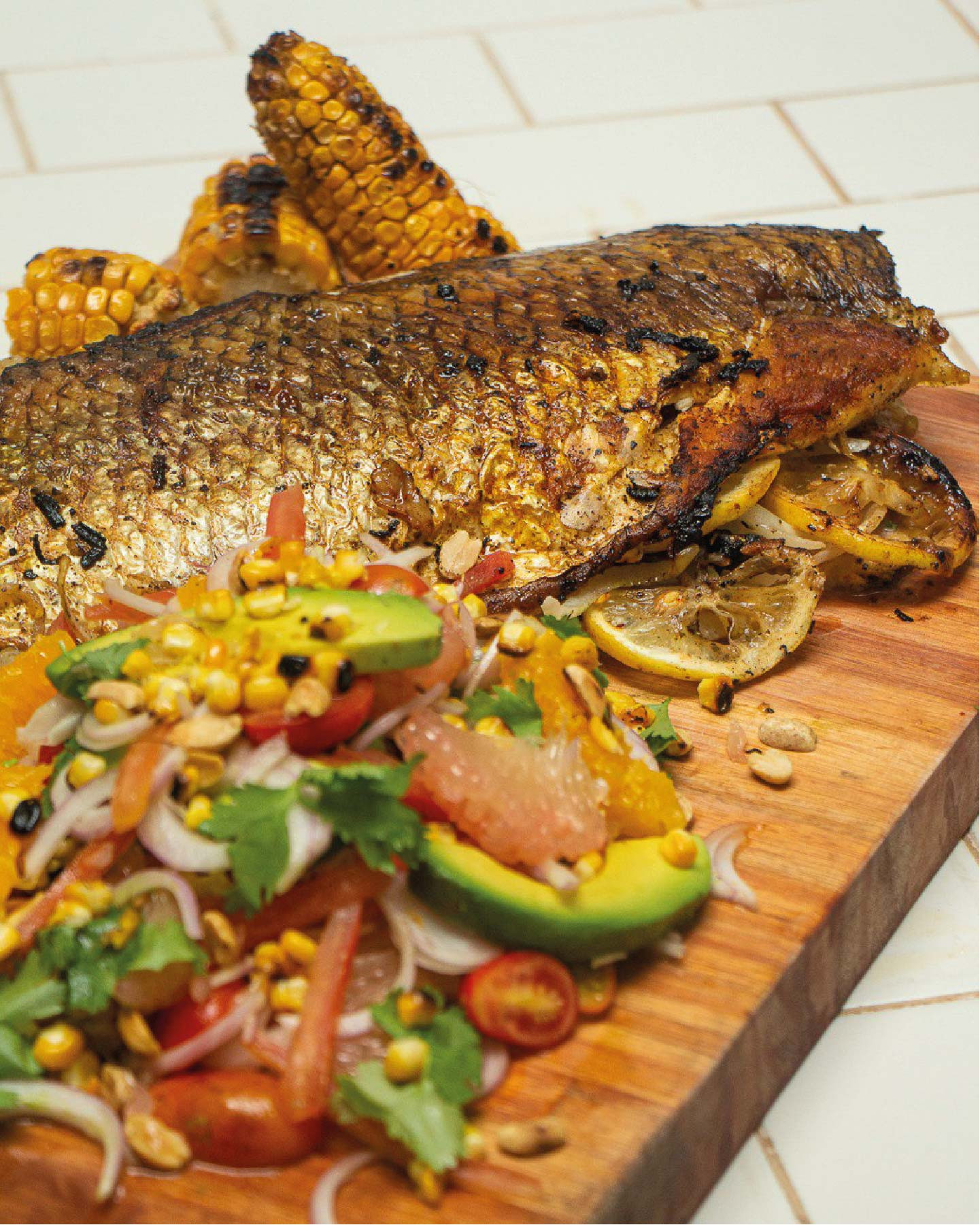 PEIXE RECHEADO COM ARROZ PRETO