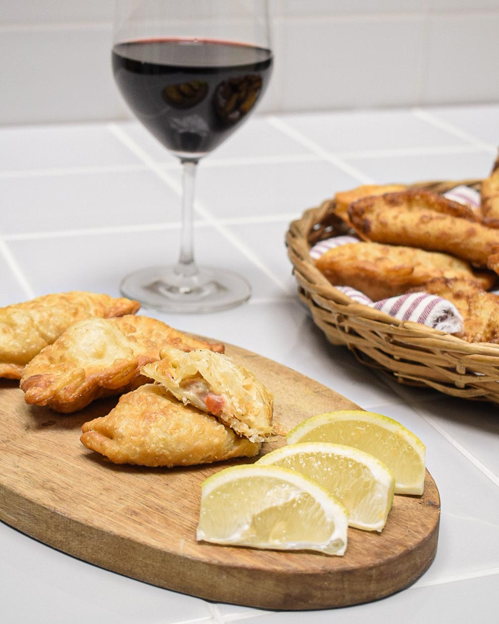 EMPANADAS DE PEIXE FRITO