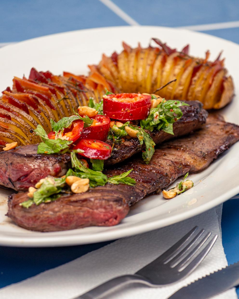 ENTRA NA CHAPA COM BATATAS HASSELBACK